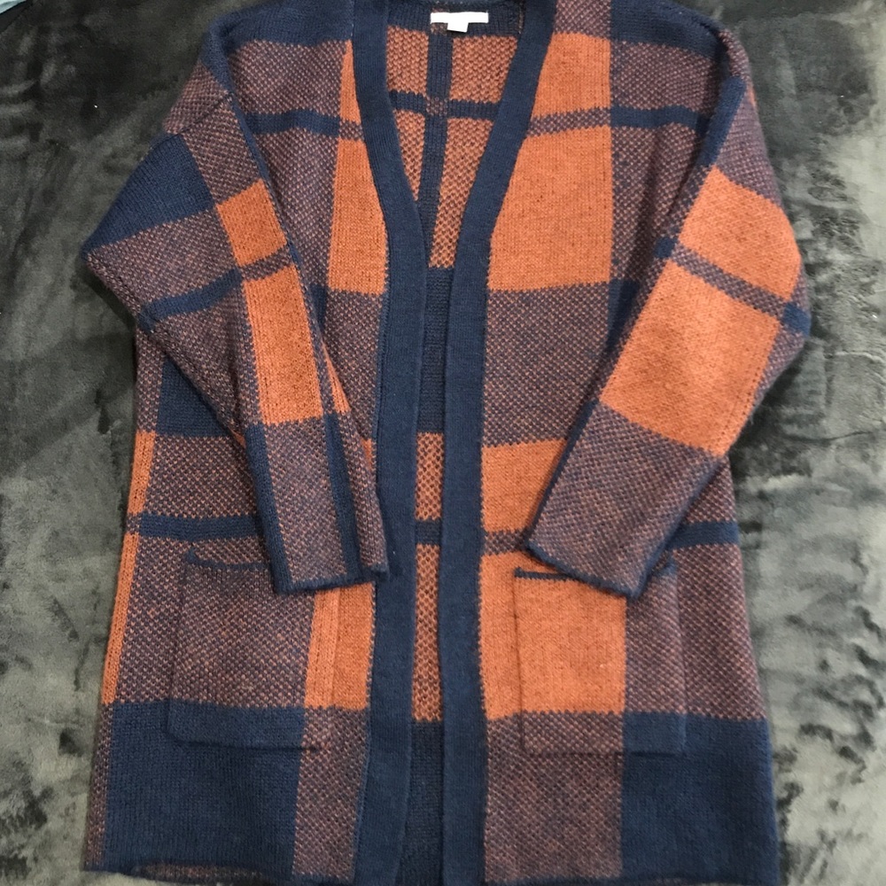 Gingham rust and navy longline cardigan ❄️